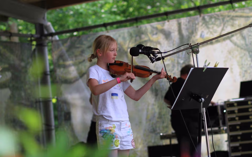 Musikfest samlede generationer i Outrup