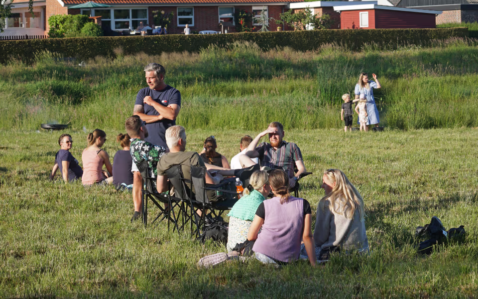 Sankthans 2022 i Ansager Søpark - alle hyggede sig i det gode vejr