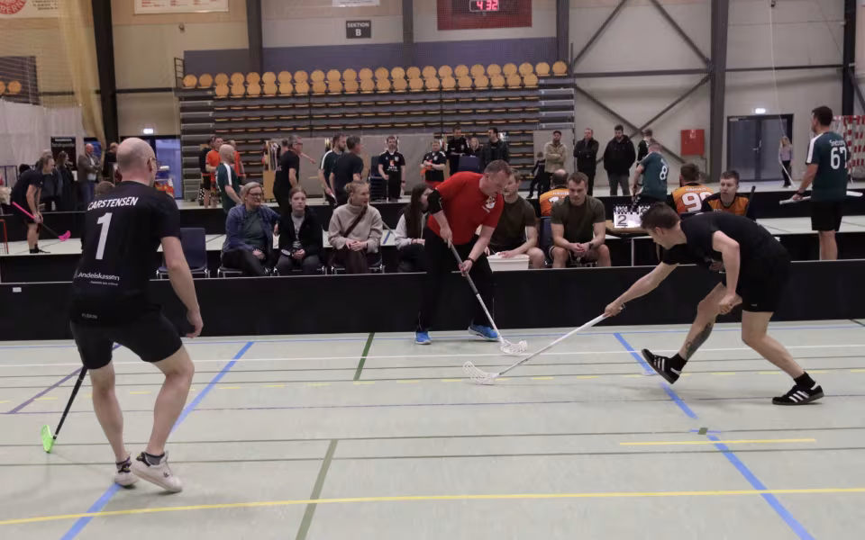 Varde-mesterskab i floorball afholdt