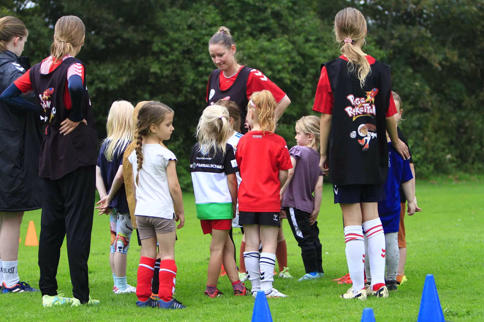 Pigeraketten landede  i Outrup Boldklub