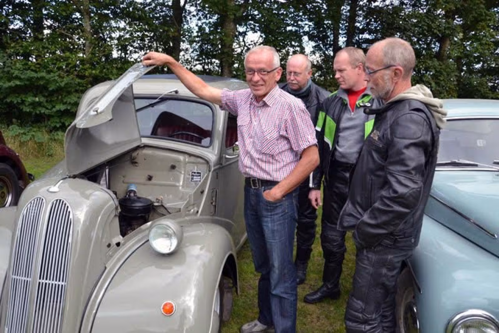 Billedet er fra et tidligere veteranbilstræf i Skovlund