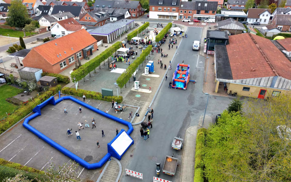 Stor deltagelse til Tistrup Screaming Carneval på torvet - Se de mange billeder