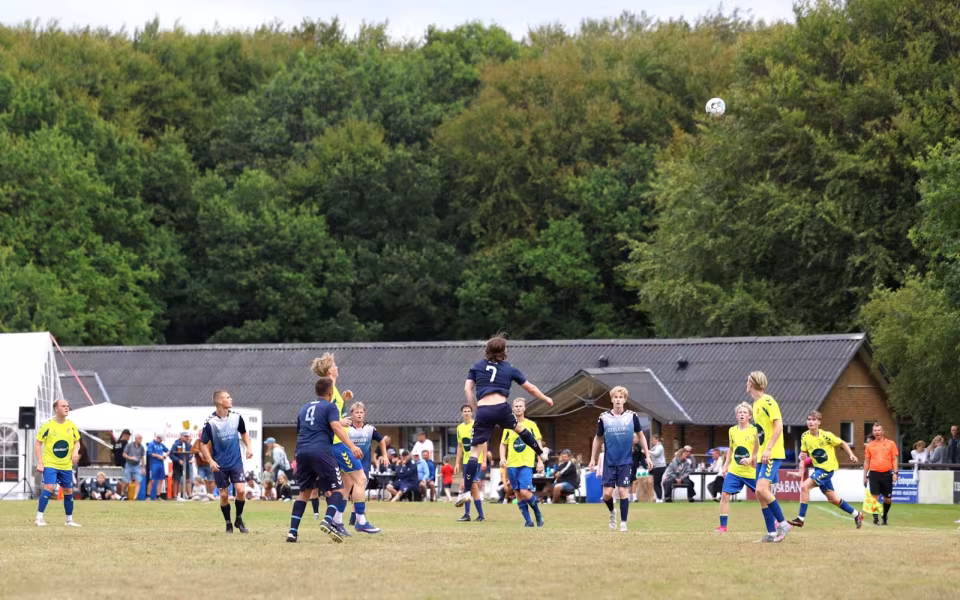 HTS-serie 1 åbner efterårssæsonen med fortjent 3-0-sejr - Se filmklip fra kampen