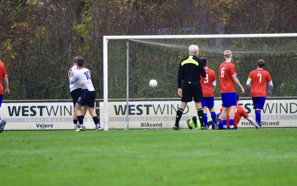 Varde IF Fodbold Nedrykning Og Sejre