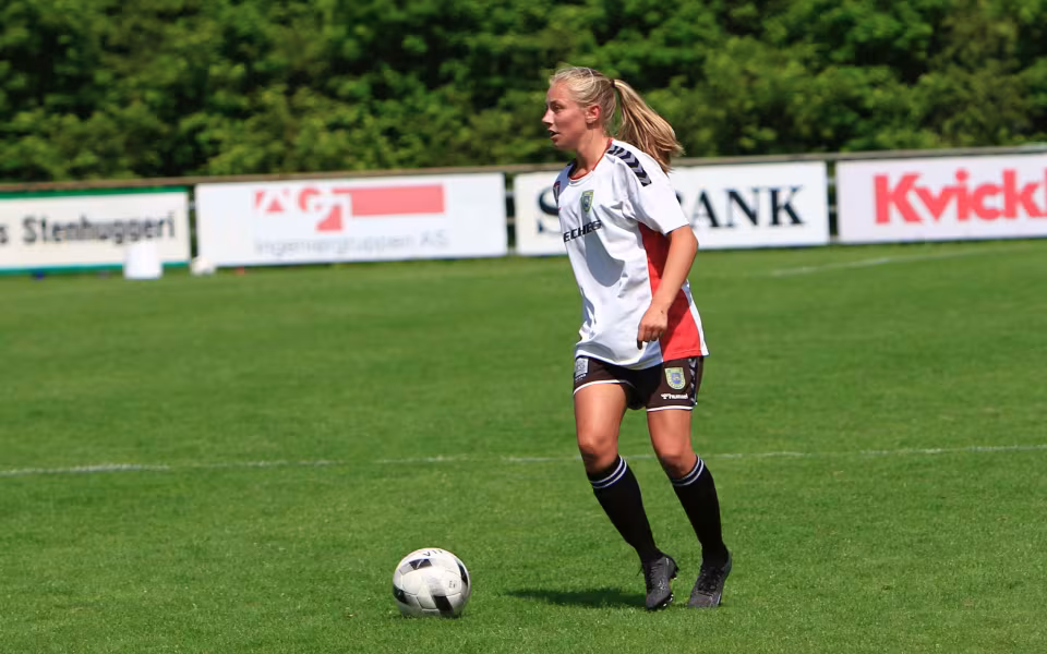 Varde kvinder taber til bundhold