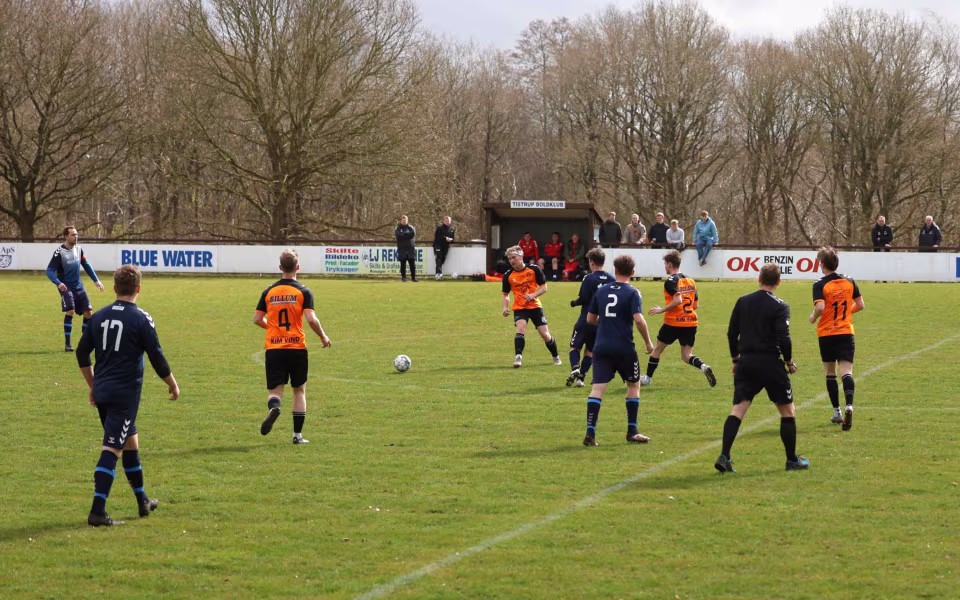 Fodbold serie 4. HTS – Helle FC 0-3 på Tistrup stadion