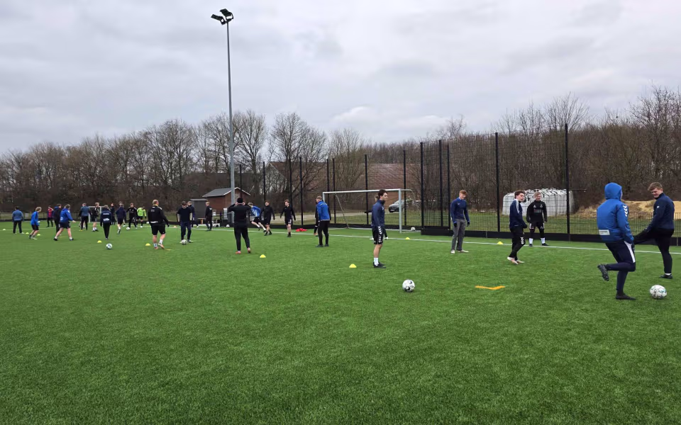 HTS Herre fodbold skød sæsonen i gang på en iskold januar dag.