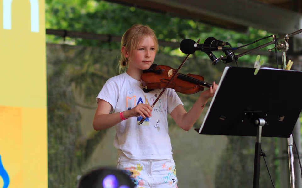 Musikfest samlede generationer i Outrup