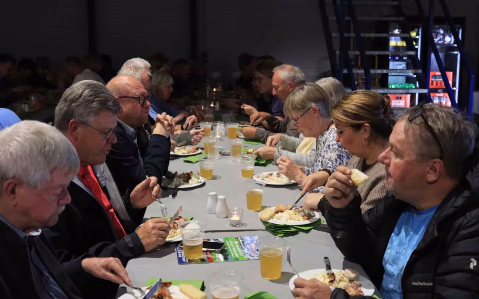 Verdensmester kastede glans over sponsoraften