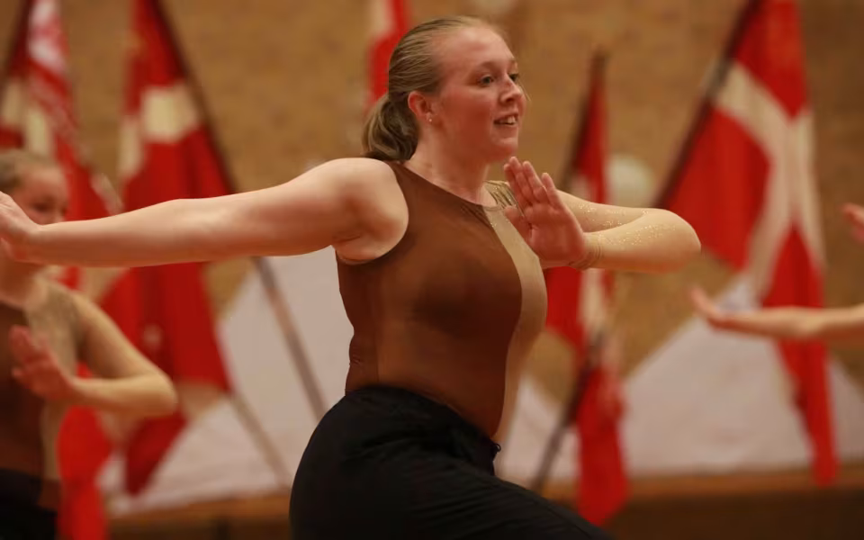 Seniorer fejrer gymnastik og fællesskab