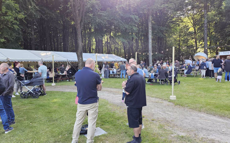 Billeder fra Midsommerfest I Tistrup anlæg 2025