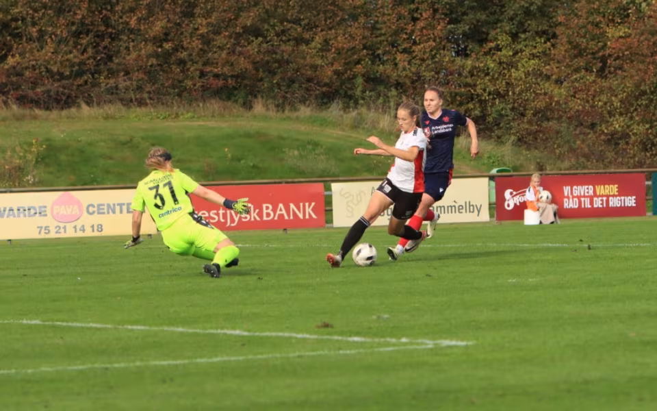 Varde IF vinder over AaB 2-1