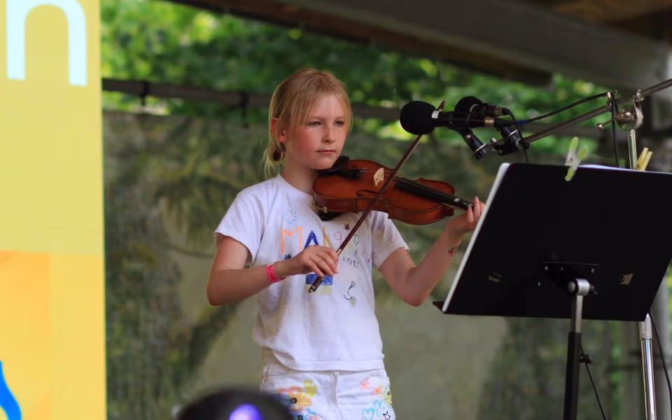 Musikfest samlede generationer i Outrup