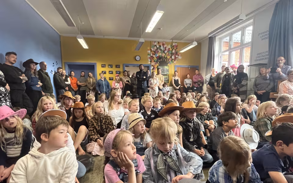 Åben morgensamling på Billum Friskole