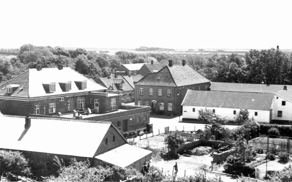Købmandsgård, hotel og smed