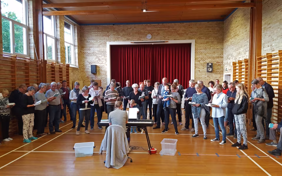Sangaften på Skovlund Friskole med Karen Vestergaard