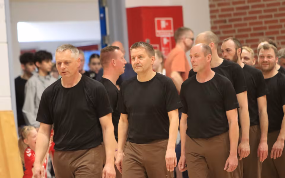 Forårsopvisning styrker integration i Outrup
