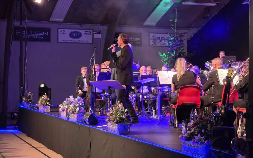 Billeder fra festlig nytårstradition i Ølgod, Lions’ nytårskoncert samlede 475