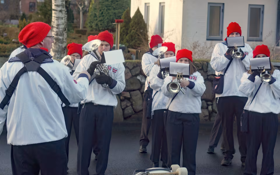 Juleoptog med FDF-orkester i front