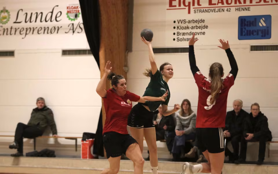 Blåbjerg HK Serie 2 damer triumferer med sejr
