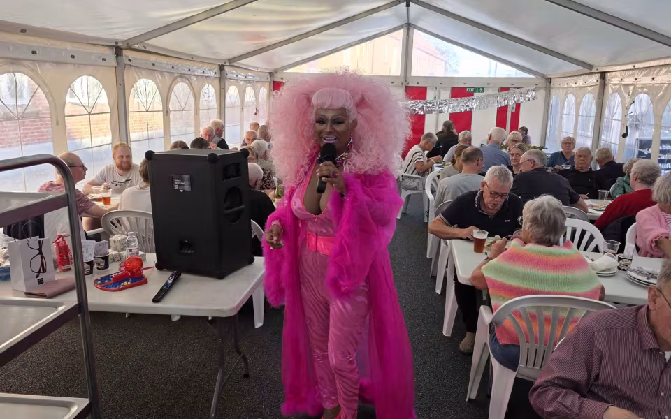 Billeder fra - Et brag af en Late Night fredag aften i Ølgod.