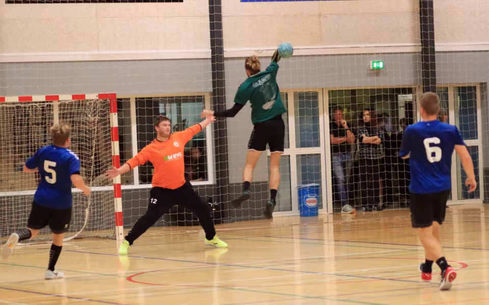 Begge Blåbjerg Hold Led Nederlag