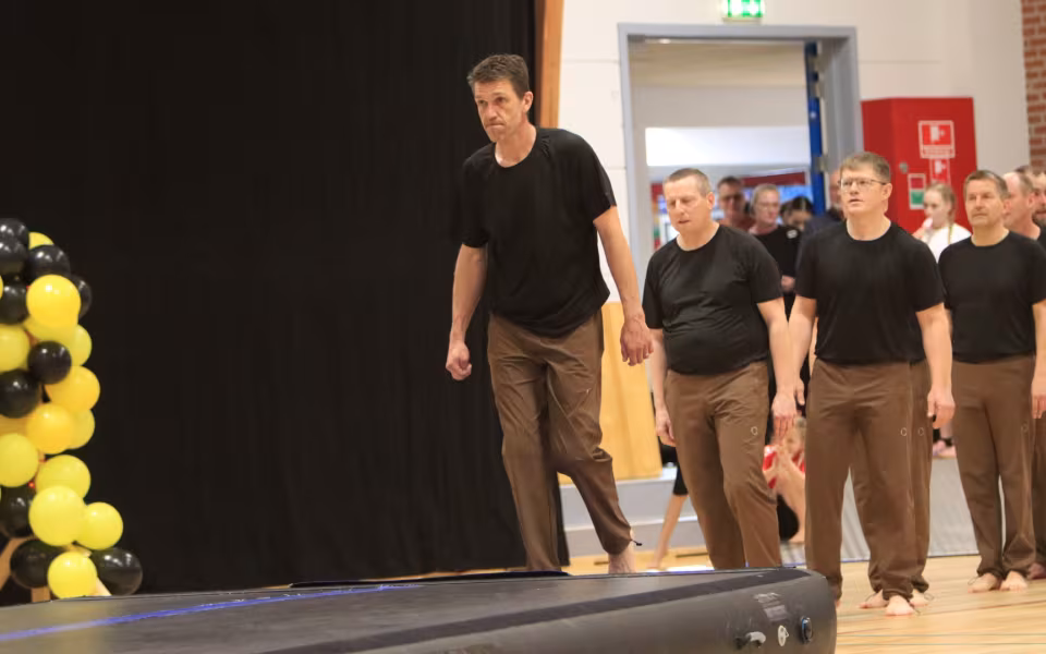 Forårsopvisning styrker integration i Outrup