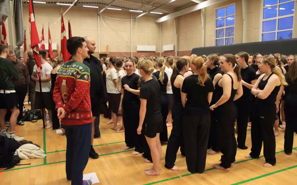 Julegymnastik samler fuldt hus
