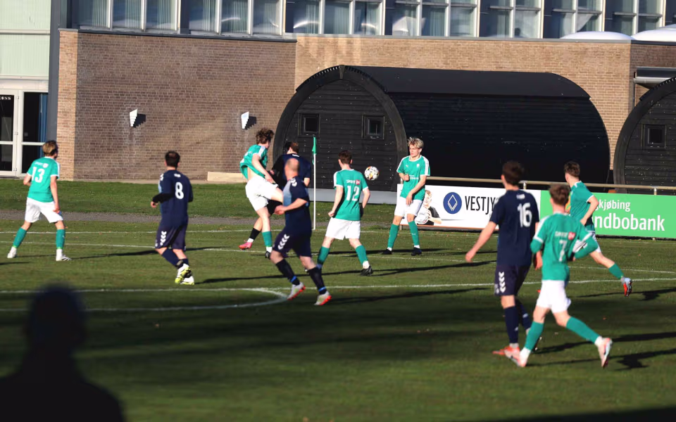 Sejr til HTS serie 4 herre på udebane mod Skjerns anden hold med 2-1 til HTS.