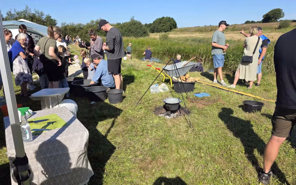 Billeder og film. "Varde Å dag" i Hodde 2025 – en dag fuld af liv og fællesskab.