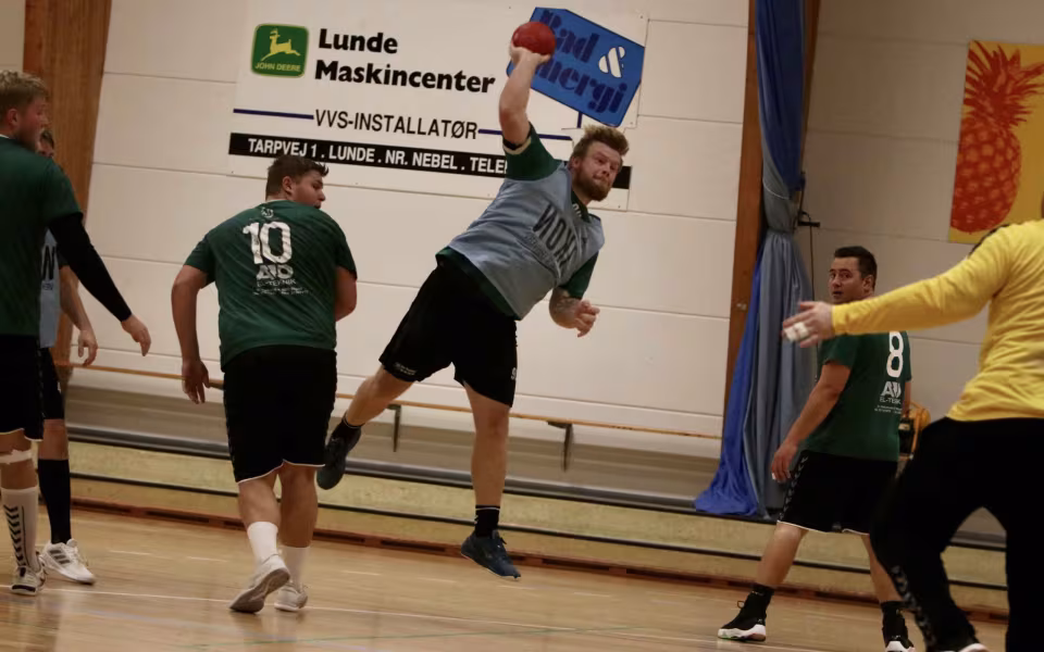 Blåbjerg HK Serie 2  triumferer i topkamp