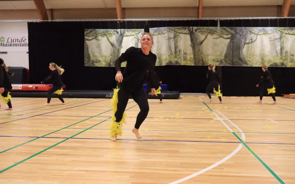 Forårsopvisning styrker integration i Outrup