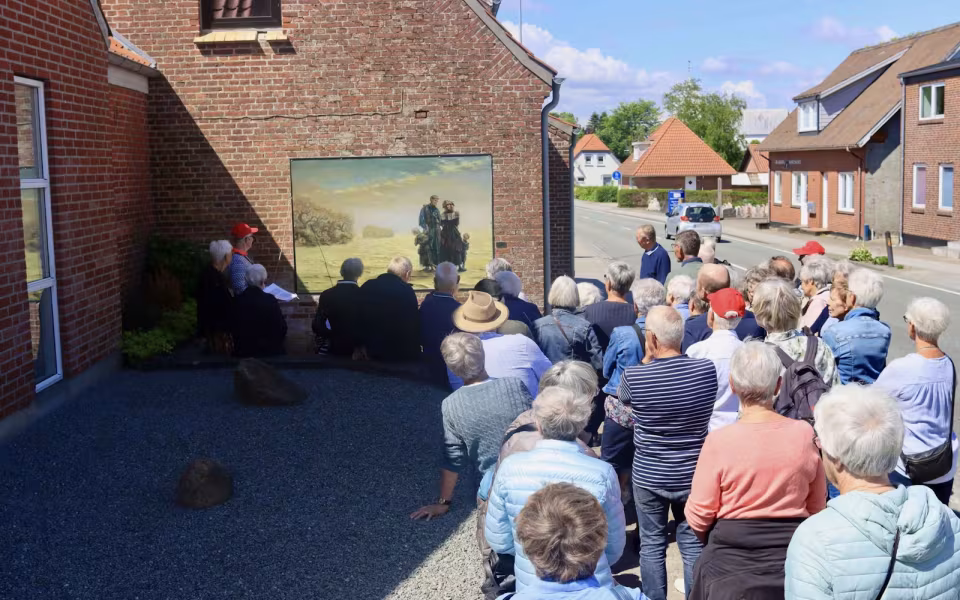 Seniorfest med rundtur og hyldestindslag