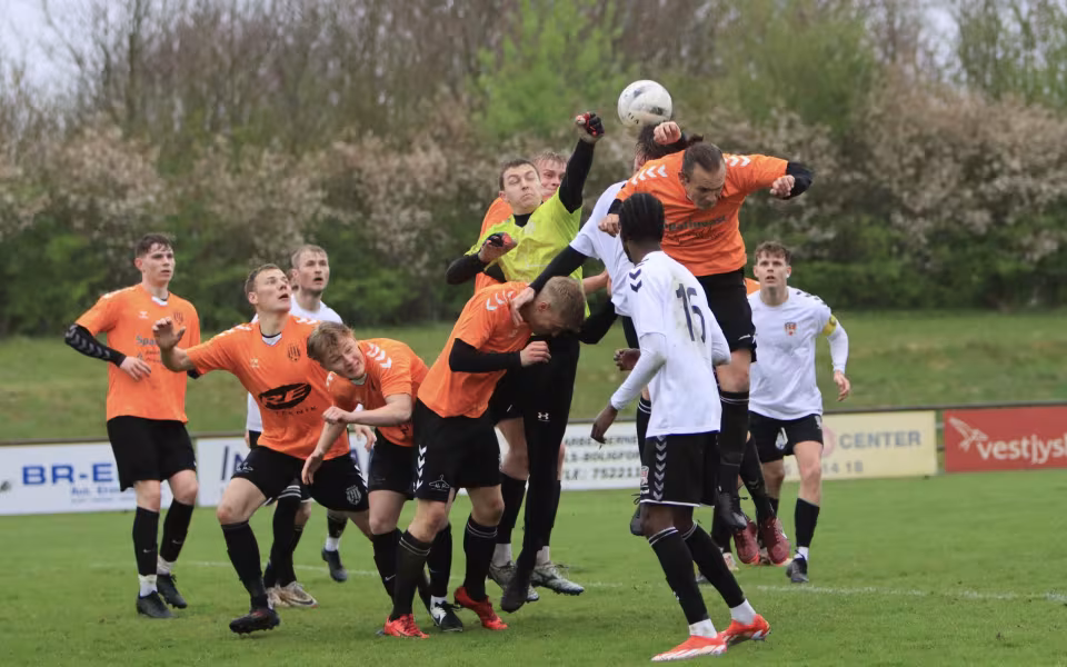 Varde taber klart til Helle FC