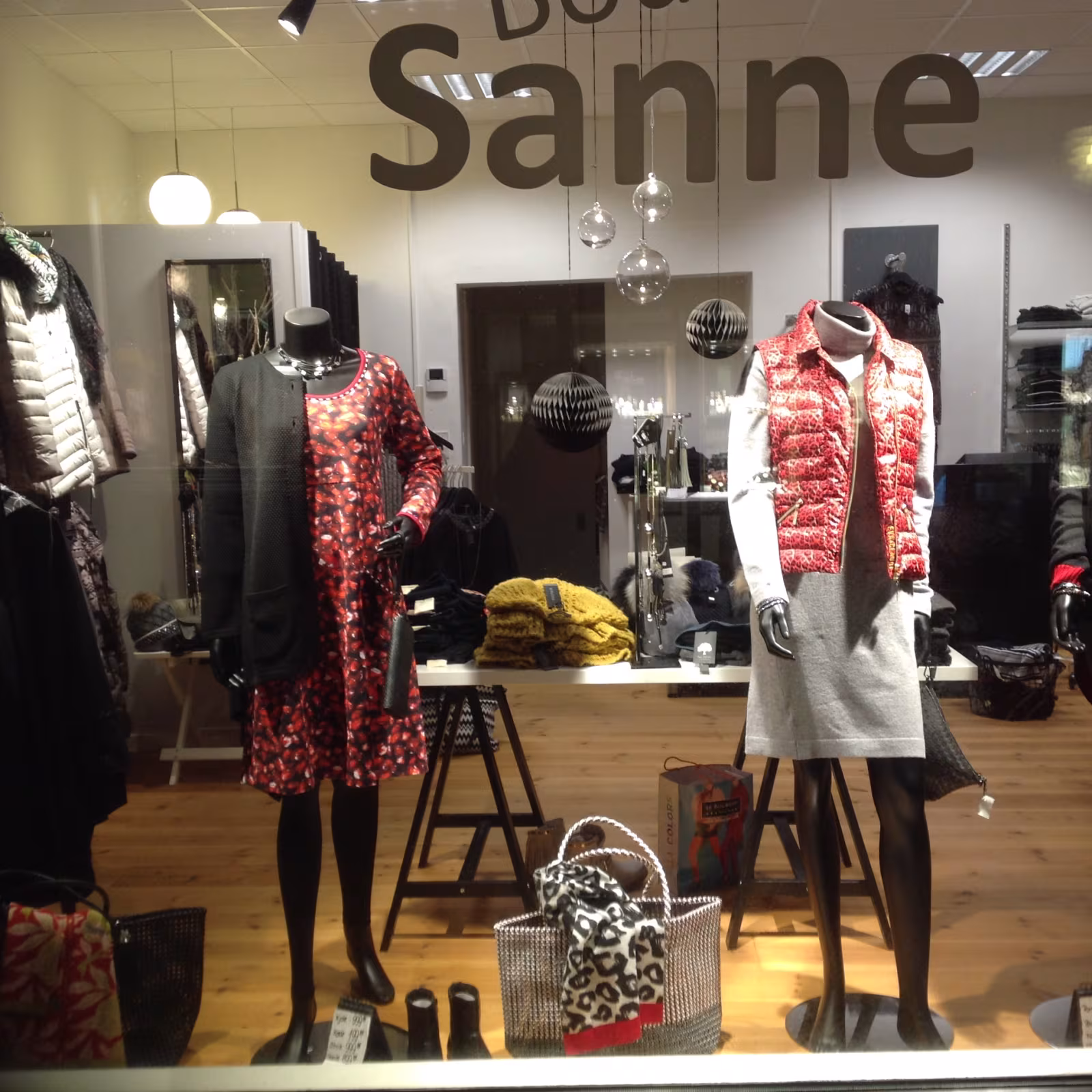 Modeopvisning  ved Butik SANNE Varde  i Æblehaven 21 marts kl 19