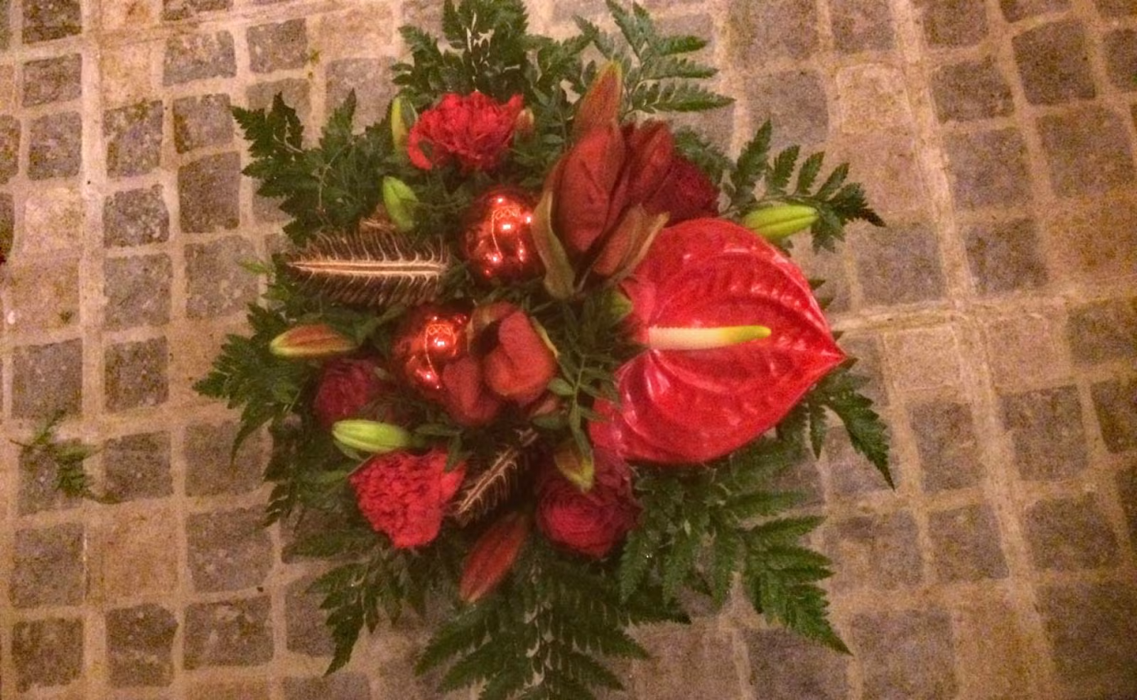 Buketter, blomster og dekorationer i julen