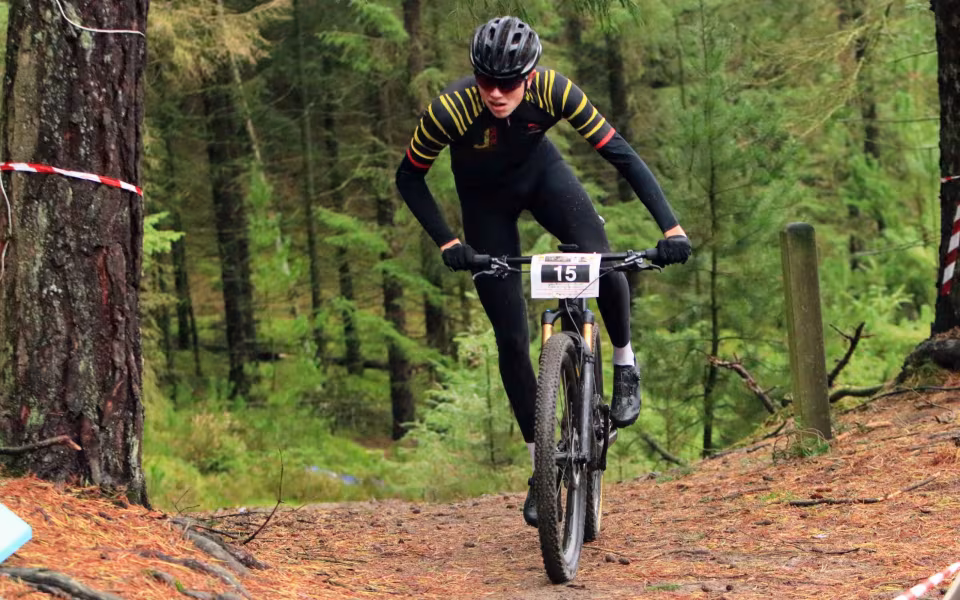 Mountainbike ryttere imponerede trods vådt vejr