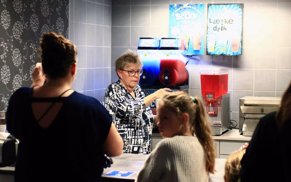Stor succes med Pizza og Fredagsfun
