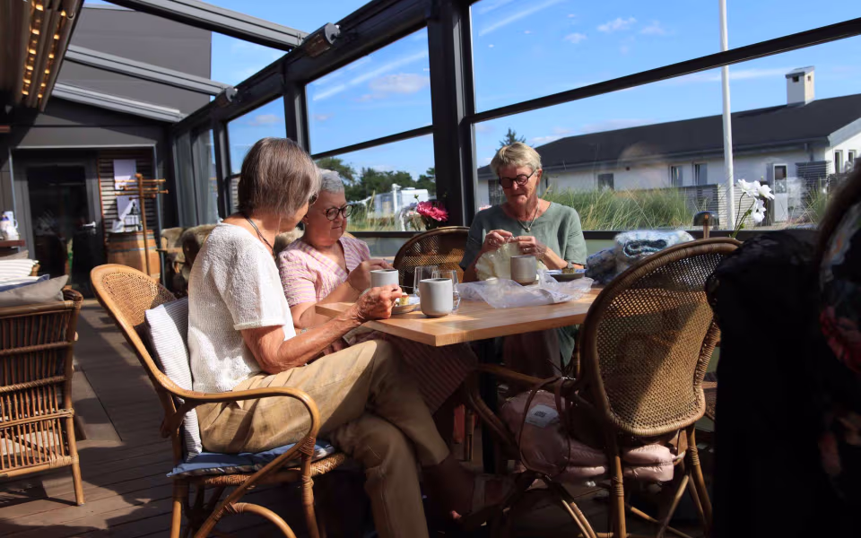 Strikkenørderne samles igen i Henne