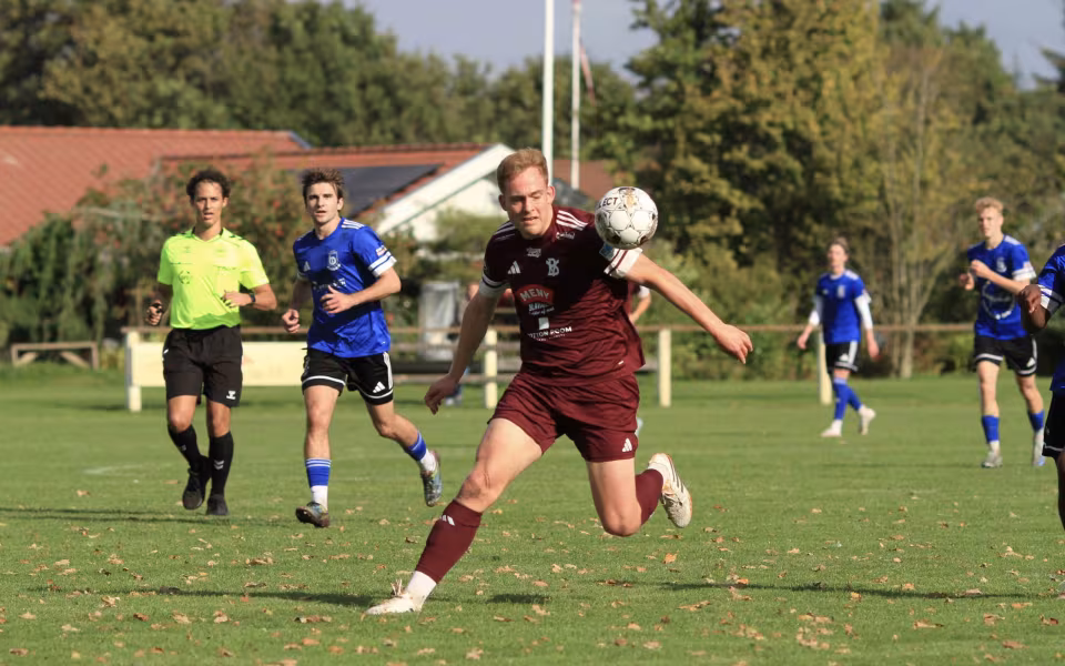 Oksbøl vakler på toppen