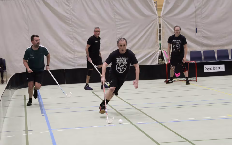 Varde-mesterskab i floorball afholdt