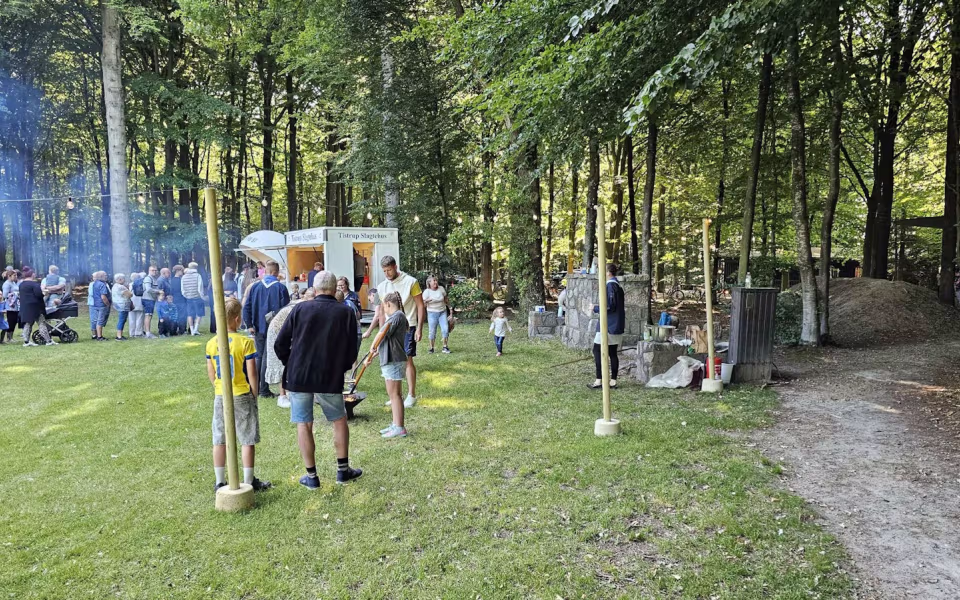 Billeder fra Midsommerfest I Tistrup anlæg 2025