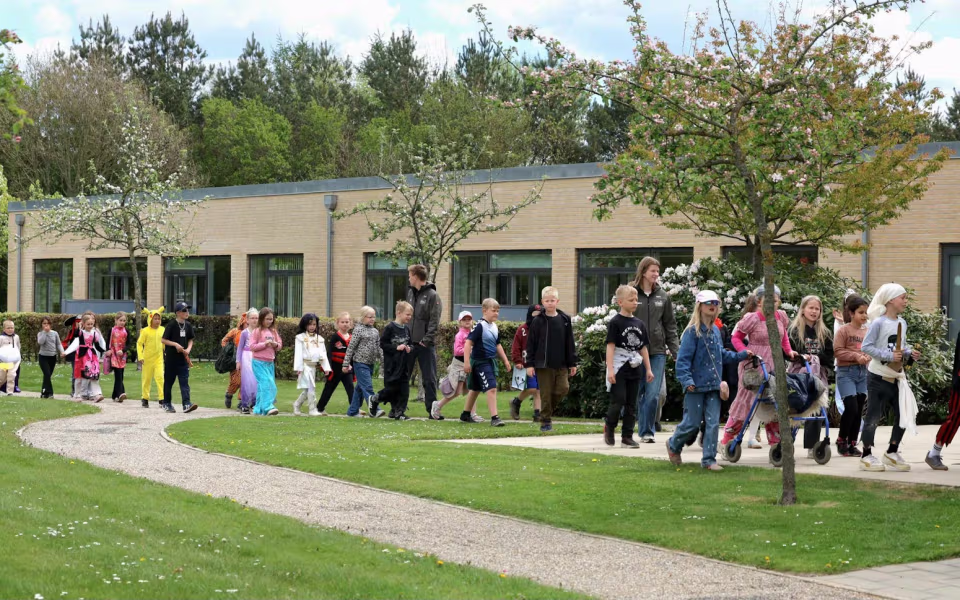Stor deltagelse til Tistrup Screaming Carneval på torvet - Se de mange billeder