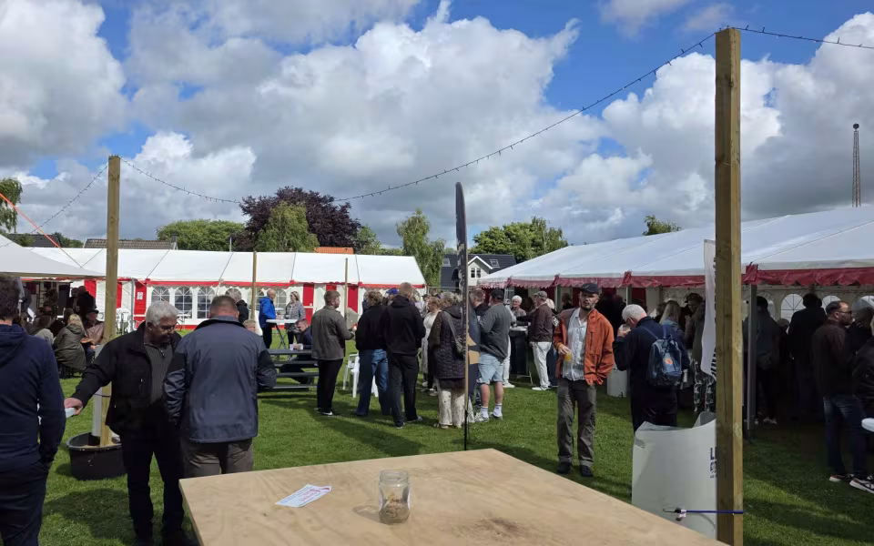 Ølgod BEER Festival 2026 bød på smag, musik og fællesskab - Se billeder fra dagen.