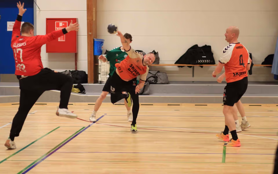 Blåbjerg HK herrer på førstepladsen