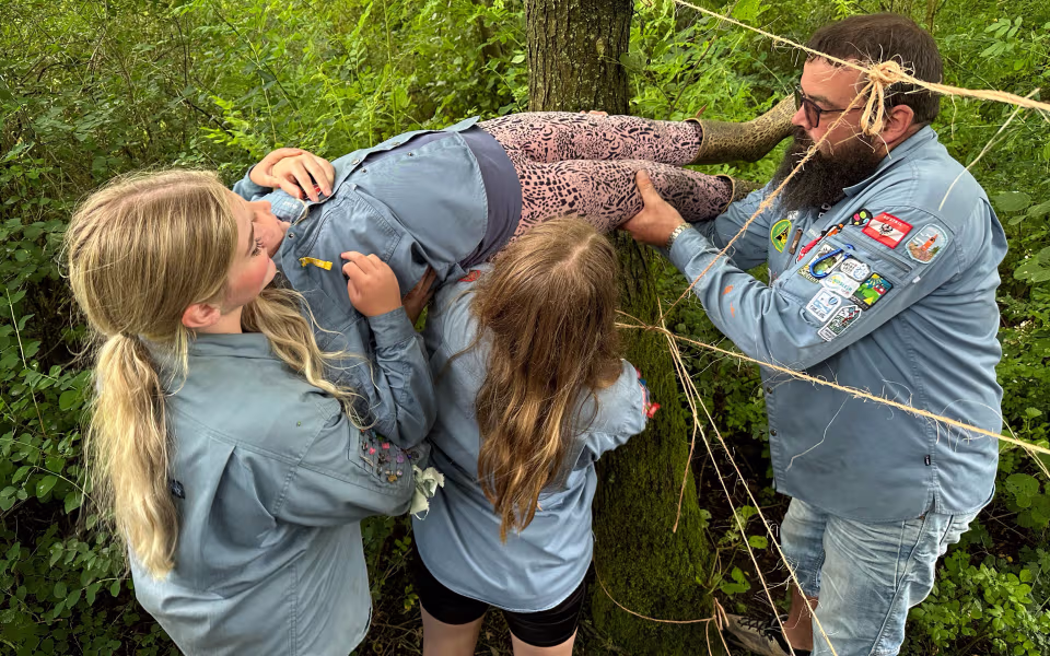 Ansager FDF på sommerlejr