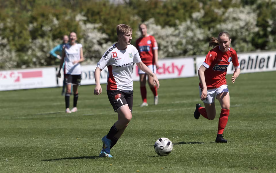 Varde U-19 piger sejrer hjemme