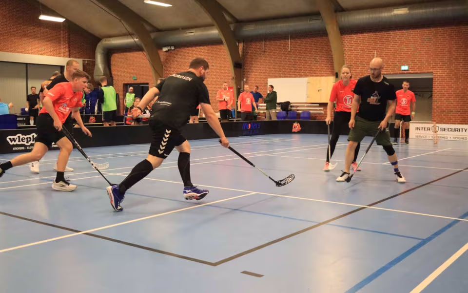 Floorball-sæson skudt i gang