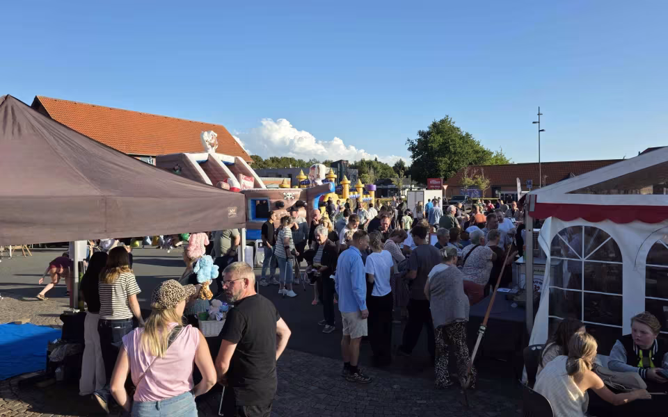 Billeder fra - Et brag af en Late Night fredag aften i Ølgod.