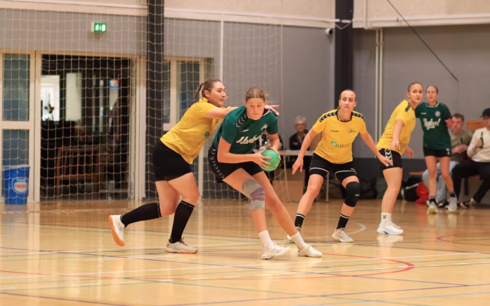 Begge Blåbjerg Hold Led Nederlag